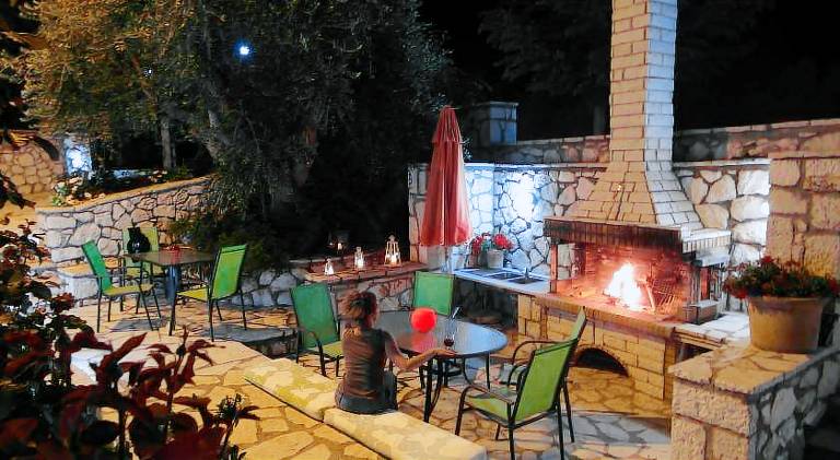 Child-friendly charming villa with pool, yard & terrace | Pets allowed — photo 4