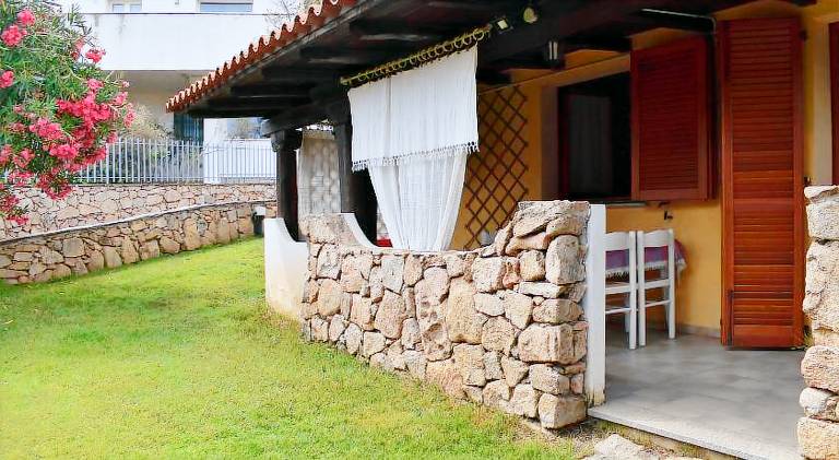 House with barbecue, terrace & garden | Pet-friendly in Loiri Porto San Paolo