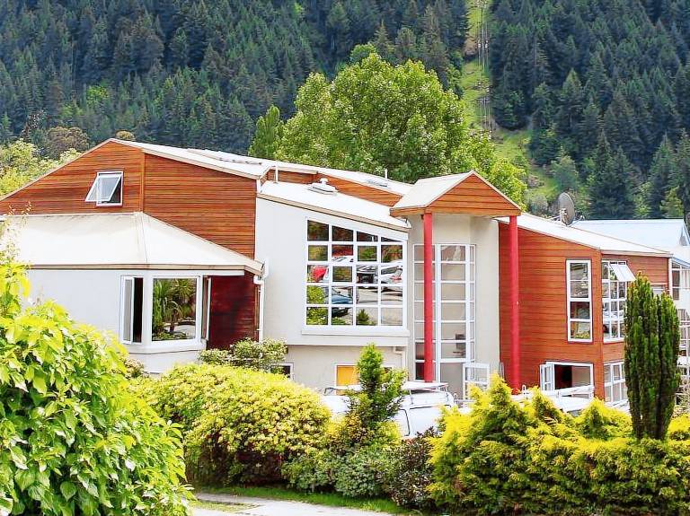 Hostel  Queenstown