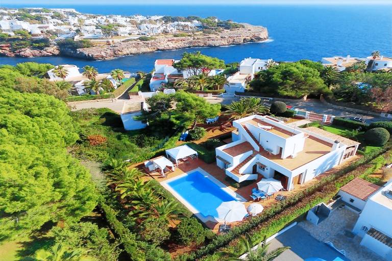 Villa "Luna" with Sea View, Pool, A/C, Terraces & Garden in Santanyi