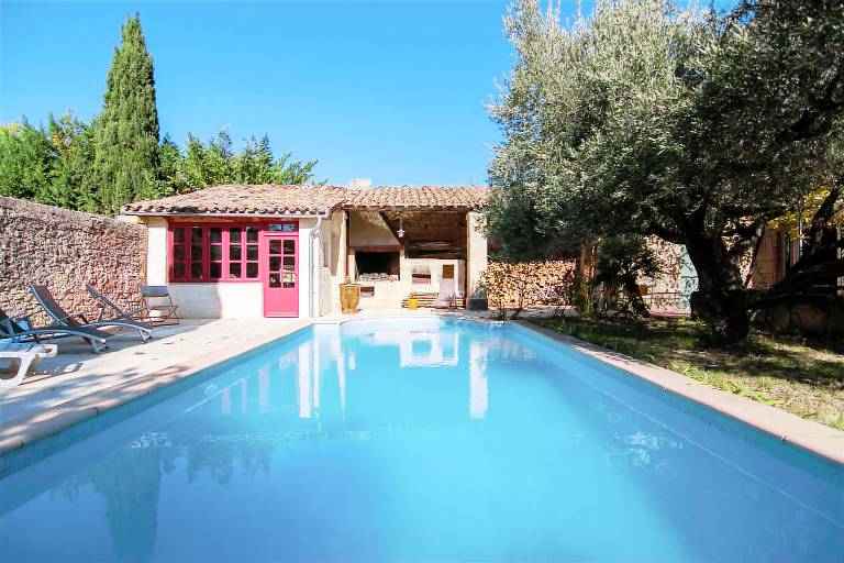 Fully equipped villa with barbeque, pool & yard | Nature view | Pets allowed — photo 2