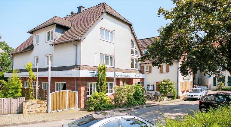 Hotel & Restaurant Zum Vater Rhein in Monheim