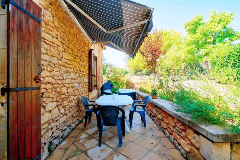 House with jacuzzi, grill & garden — photo 2