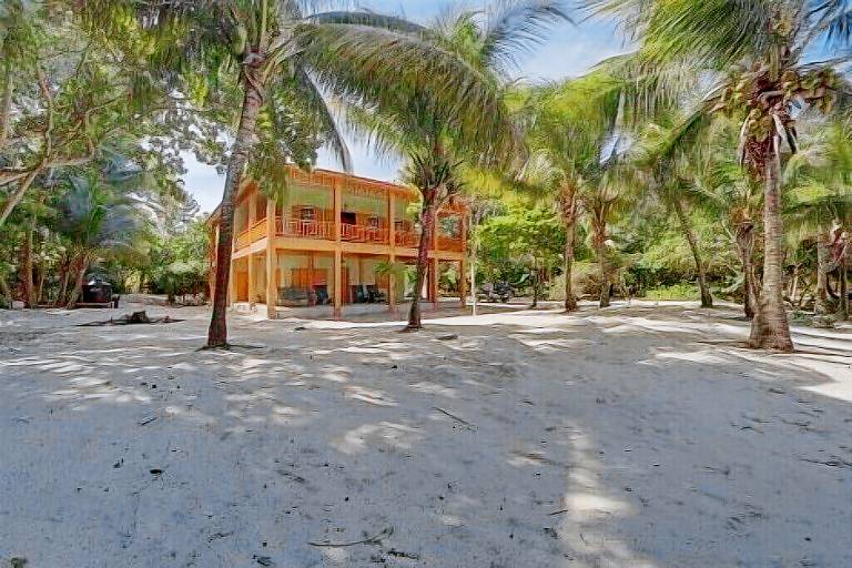House  Placencia