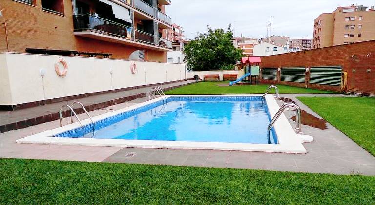 Charming holiday apartment with pool | Dogs allowed in Lleida