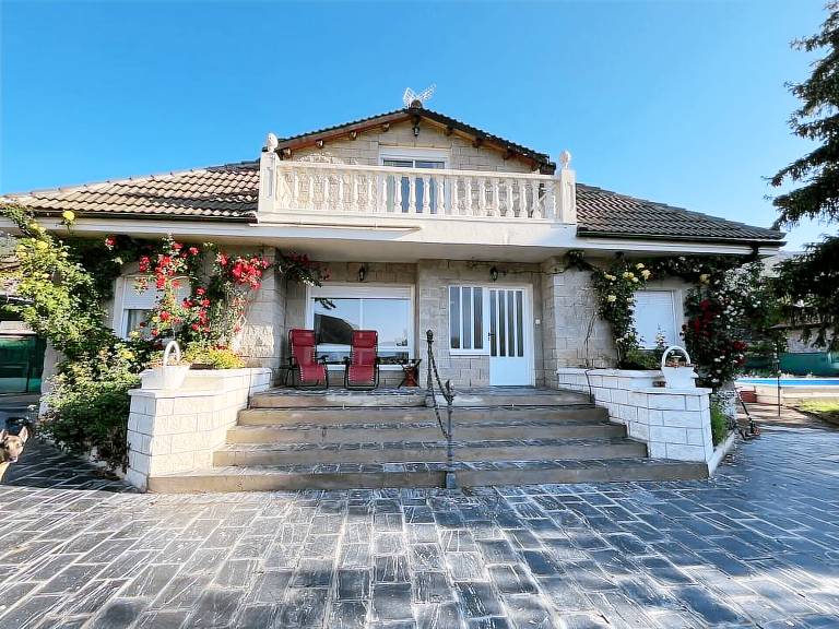 Casa Arguis