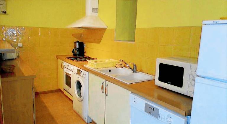 House with grill, terrace & garden — photo 4