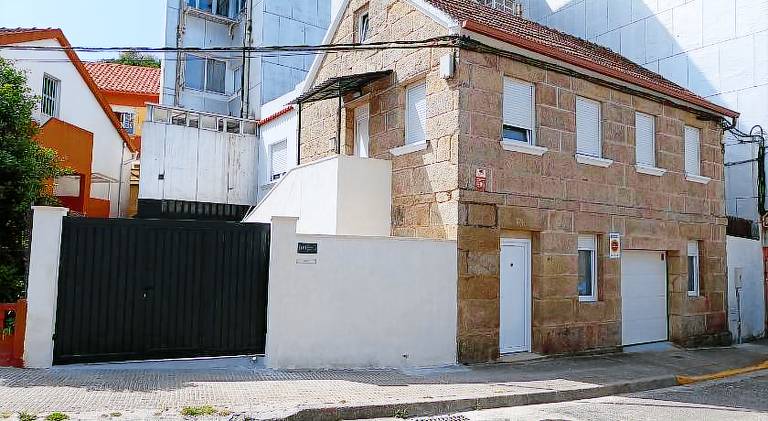Apartment with 4 rooms for 8 persons in Vigo