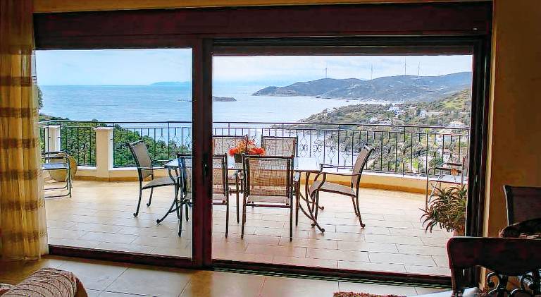 Fully equipped villa with patio, barbeque & private pool | Beach nearby | Good for workation | Dogs allowed — photo 4