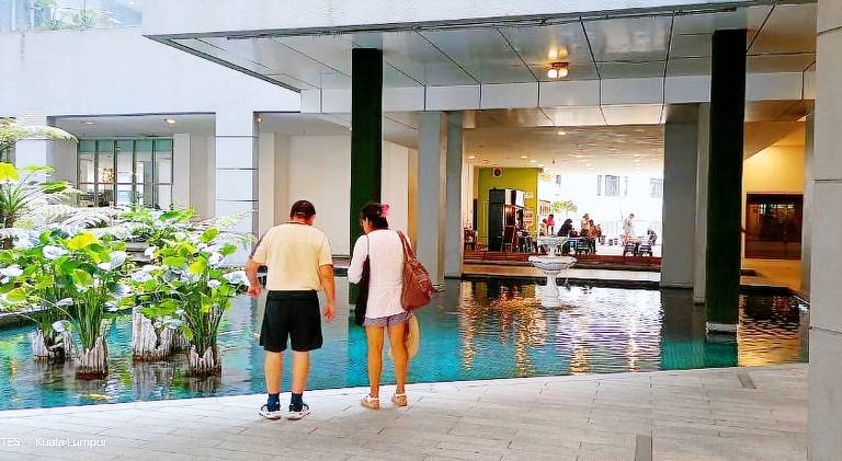 Holiday apartment with pool — photo 4