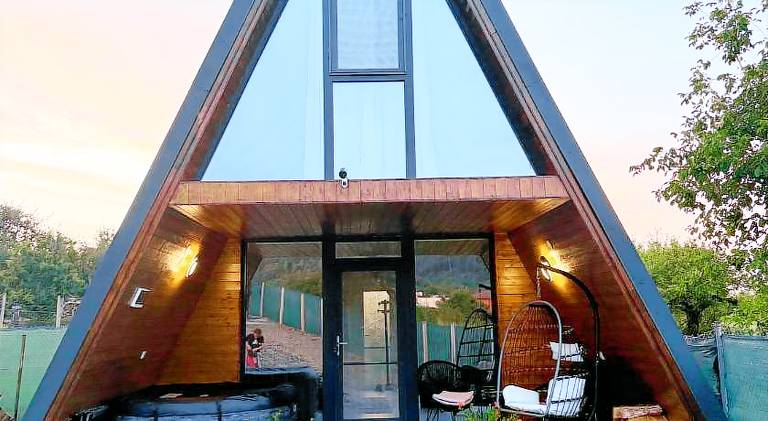 Chalet with pool | Pets are welcome — photo 3