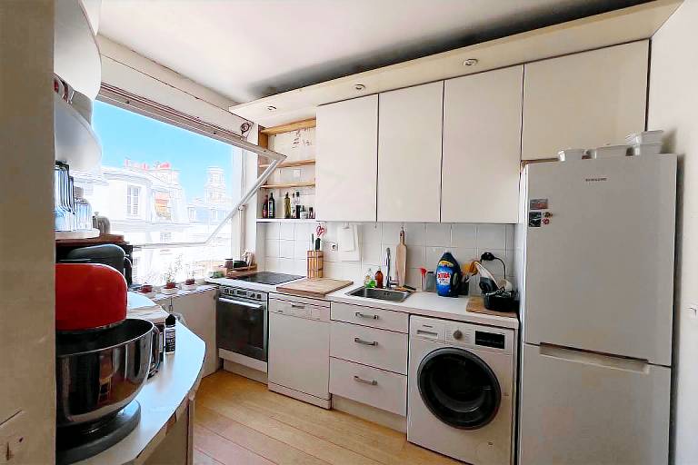 Apartment with balcony＆ Eiffel Tower view — photo 4