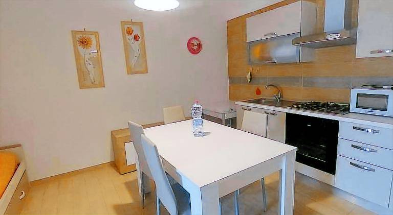 Vacation home with barbeque, patio & garden — photo 3