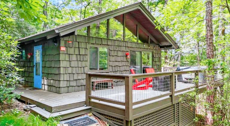 Woodhaven Cabin Sauna & Hot tub in Asheville, NC
