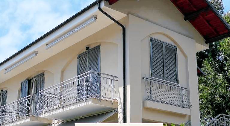 Apartment with garden & patio in Pietra Ligure