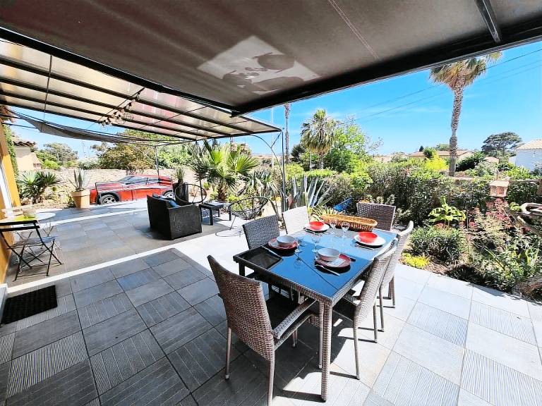 House with barbecue — photo 3