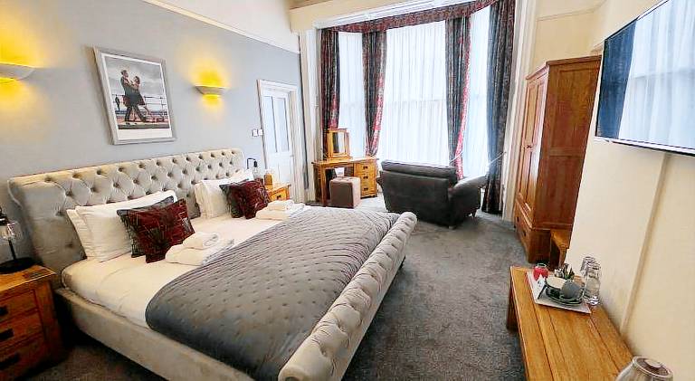 The Red Lion Hotel — photo 2