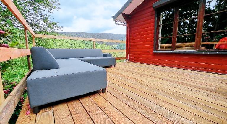 Vacation home with terrace — photo 2