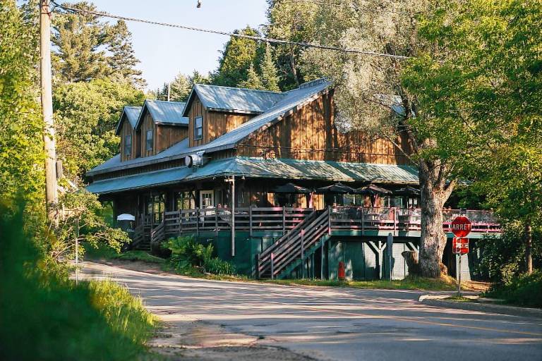 MacTaverne in Val David, QC