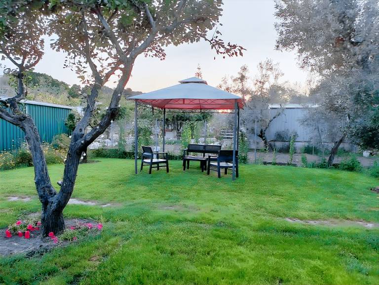 House with terrace, grill & yard | Garden view — photo 2