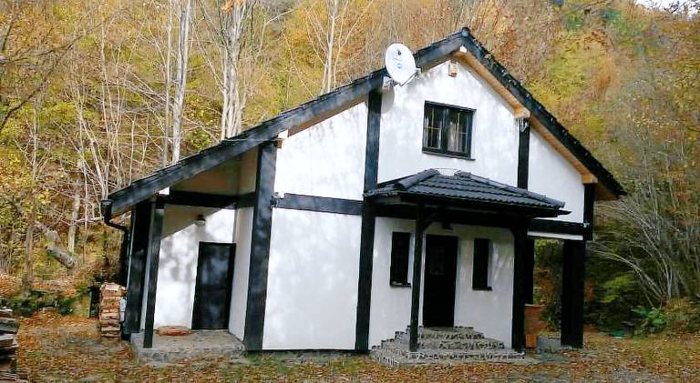 Lodge with terrace, yard & grill in Sibiu