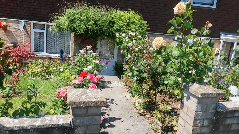 Captivating 2 Bed House in Amesbury Salisbury