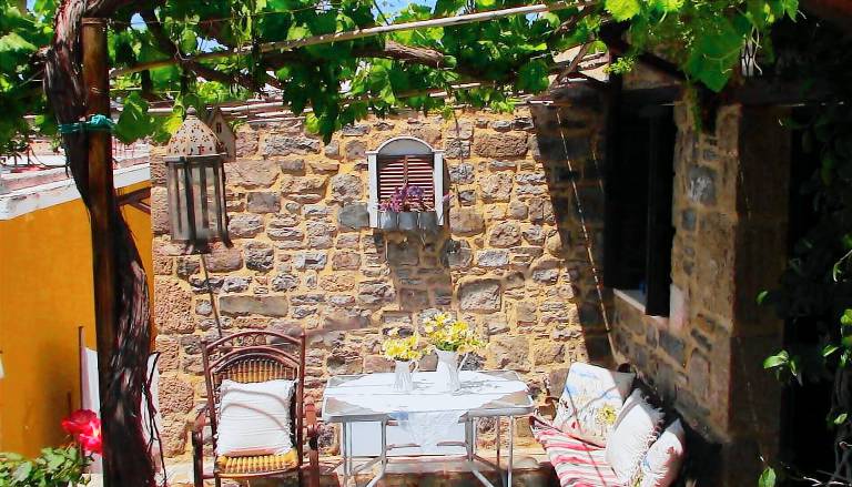 Hus  Archángelos