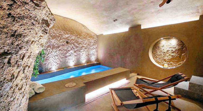Holiday apartment with pool — photo 2