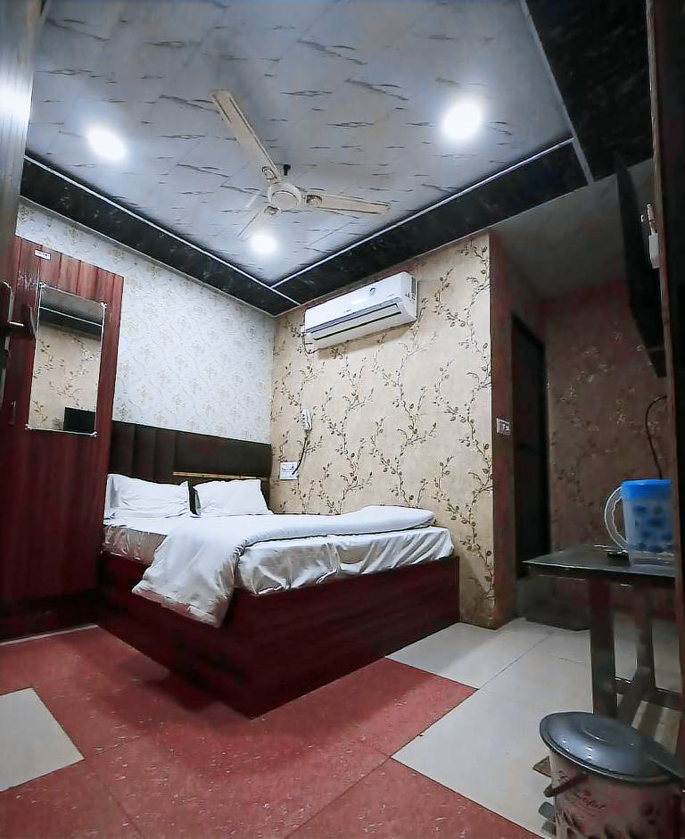 Manya Hotel and Dormitory