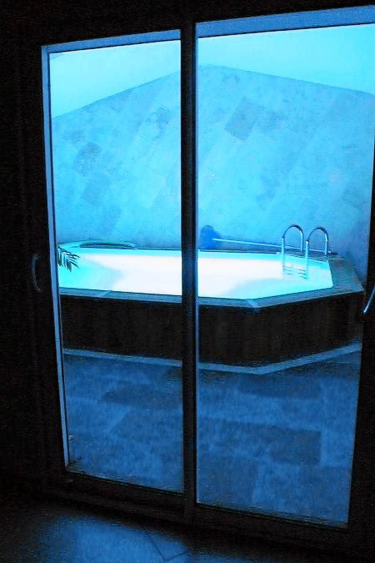 Vacation home with patio, garden & hot tub | Nature view — photo 3