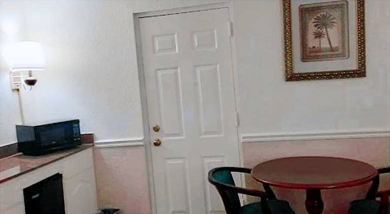 Royal Suites Baton Rouge near LSU and Airport — photo 3