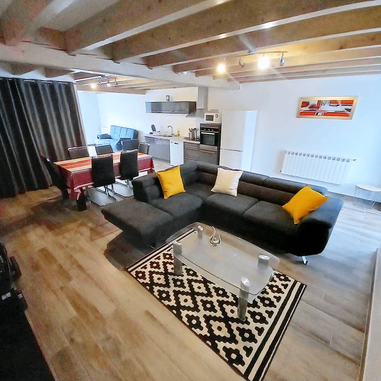House Ispoure