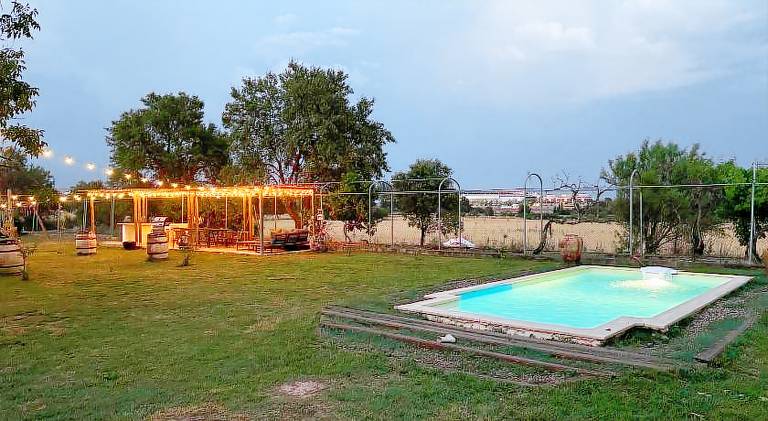 Fully equipped villa with yard, barbeque & private pool | Suitable for remote work | Pets allowed — photo 5