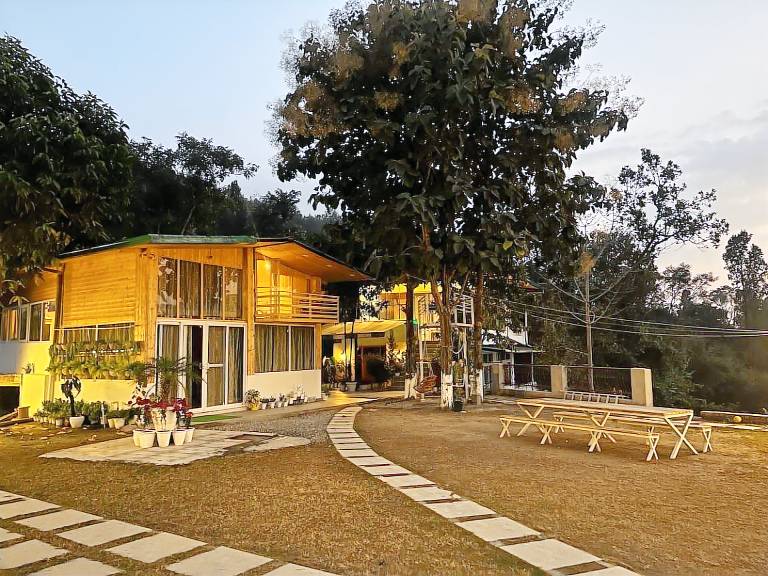 Vacation home | Dogs allowed in Vikasnagar