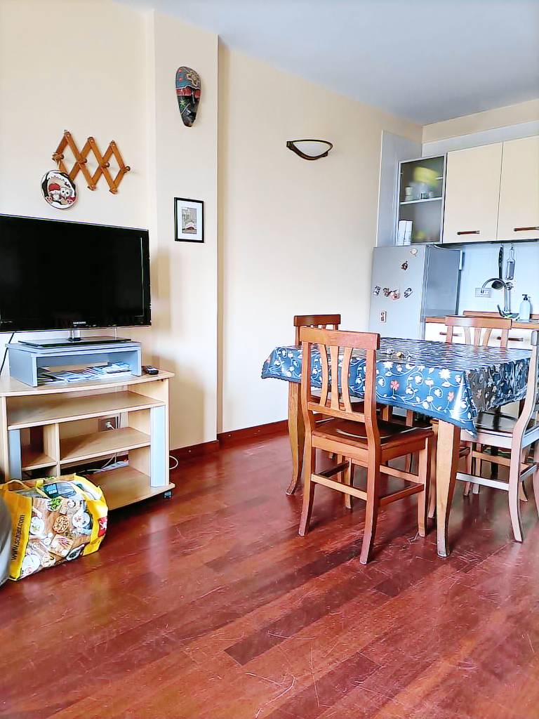 Apartment with yard — photo 3