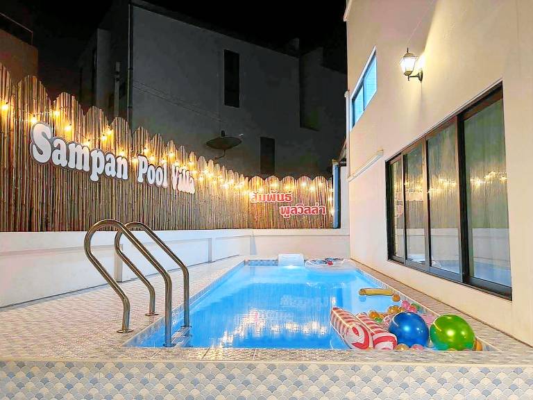 Villa with private pool, BBQ & yard | Perfect for remote work — photo 3