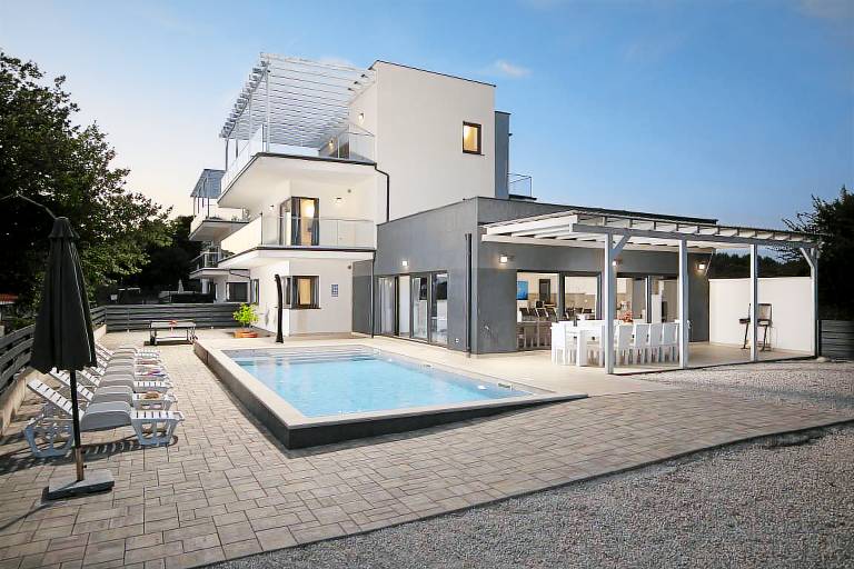 Ferienhaus in Pomer, Medulin für max. 12 Personen Ferienhaus in Pomer, Medulin für max. 12 Personen