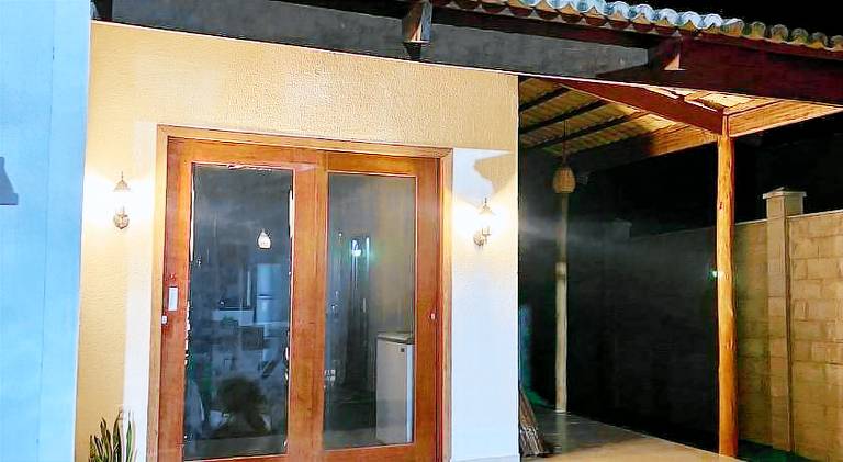 House with pool — photo 4