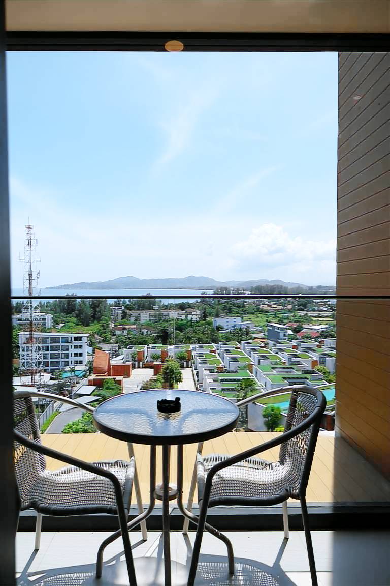 Seaview Condo In 5 Star Resort MG1