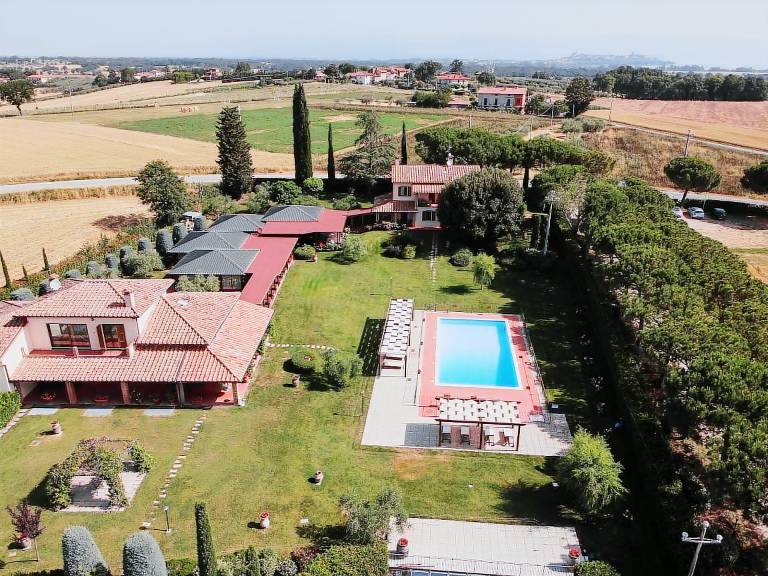 Child-friendly house with private pool, BBQ & yard | Pet-friendly in Castiglione del Lago