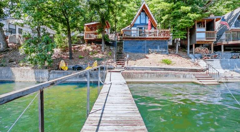 House | Pets are welcome in Lake Ozark, MO