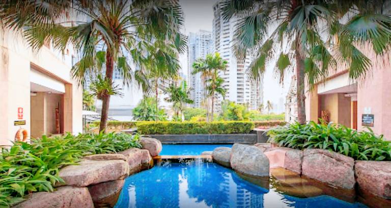 Vacation home with pool, garden & jacuzzi | Perfect for remote work — photo 3