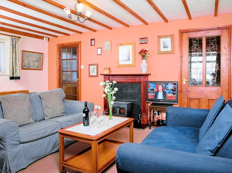 Cottage | Pets allowed — photo 3