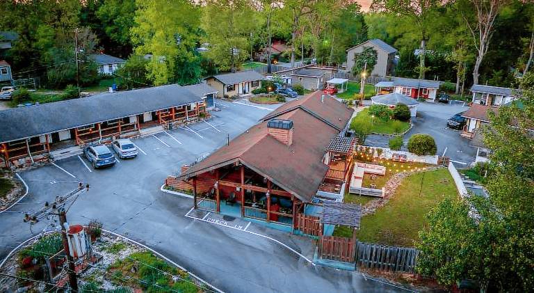 CedarWood Inn — photo 5