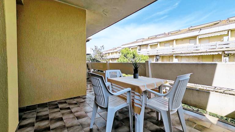 Apartment with 2 rooms for 6 persons — photo 2