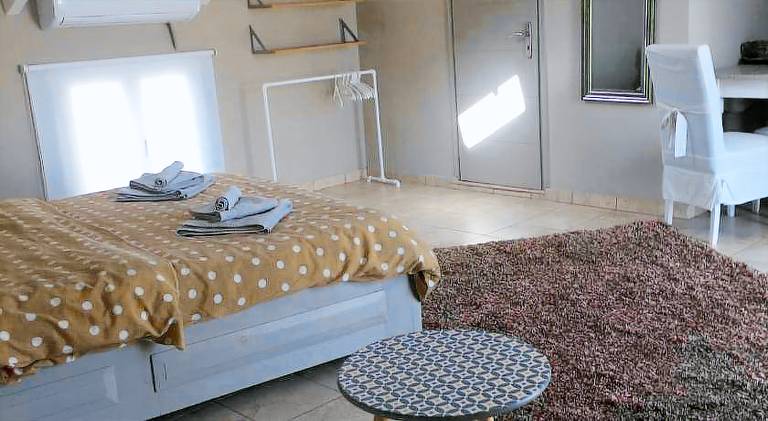 Holiday apartment with patio — photo 2