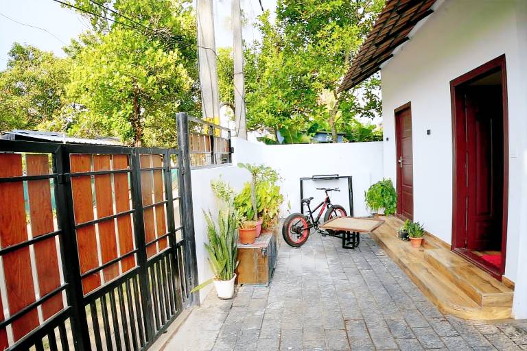 Hostel  Padinjare Kurisadi
