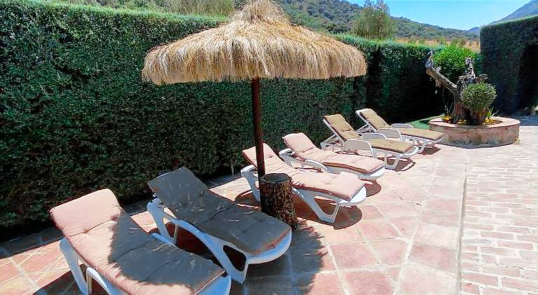 Chalet with pool | Pet-friendly — photo 4