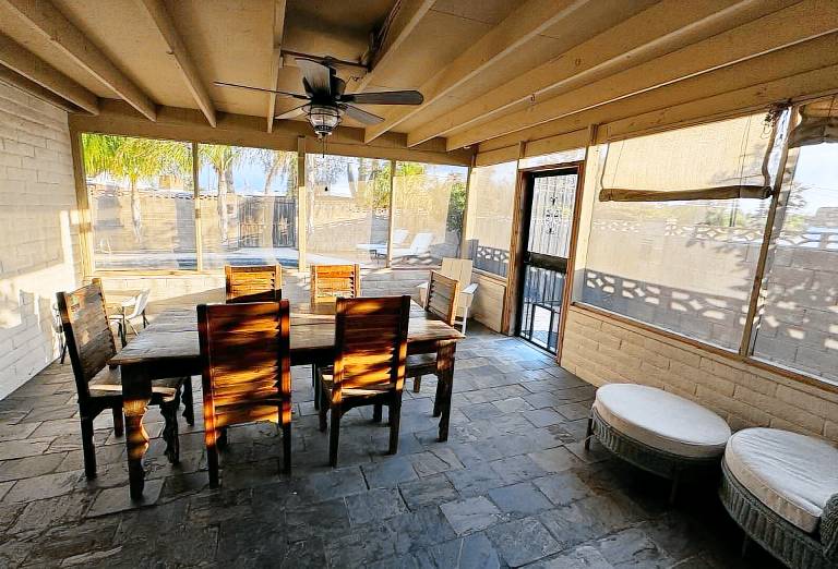 House with pool & yard — photo 4