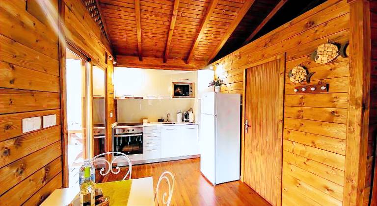 Chalet with pool — photo 5
